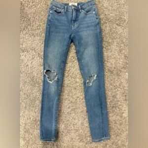 We The Free Distressed Blue Skinny Jeans | Women’s Size 24 | Stretch Denim